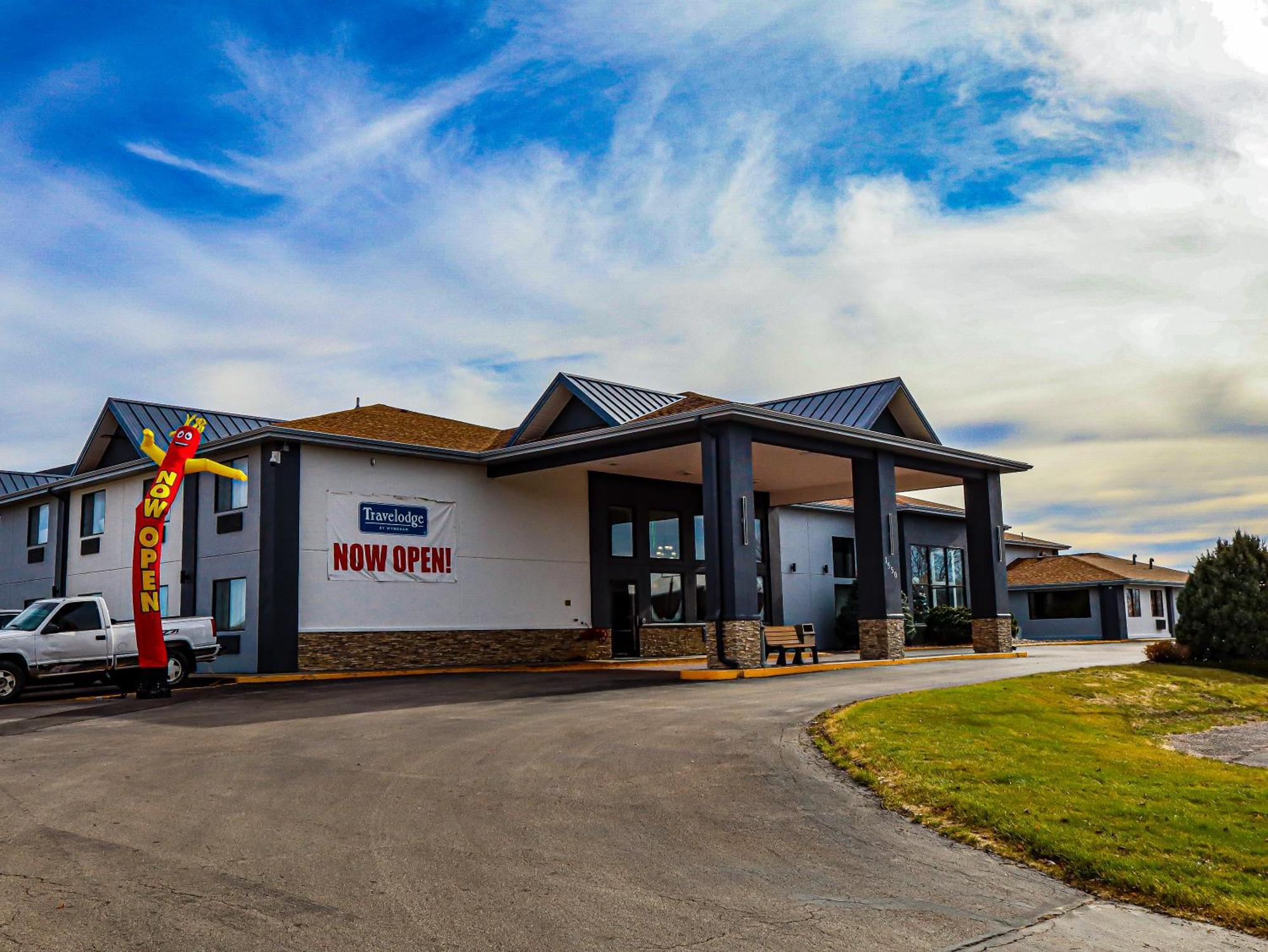 Travelodge By Wyndham Rapid City - Black Hills Exterior photo