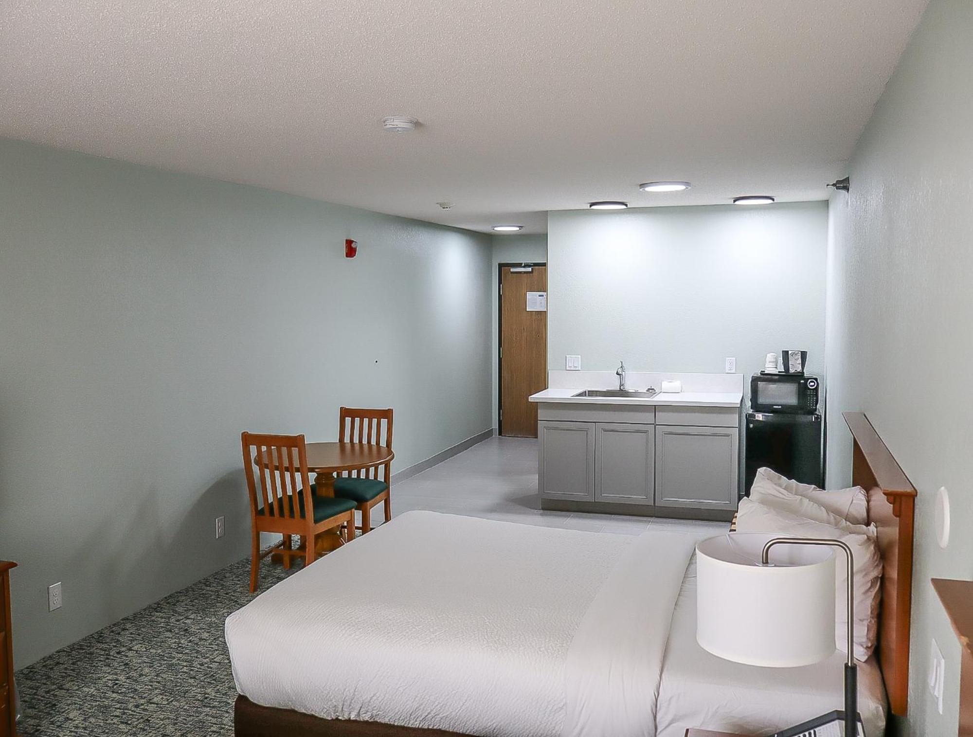 Travelodge By Wyndham Rapid City - Black Hills Exterior photo